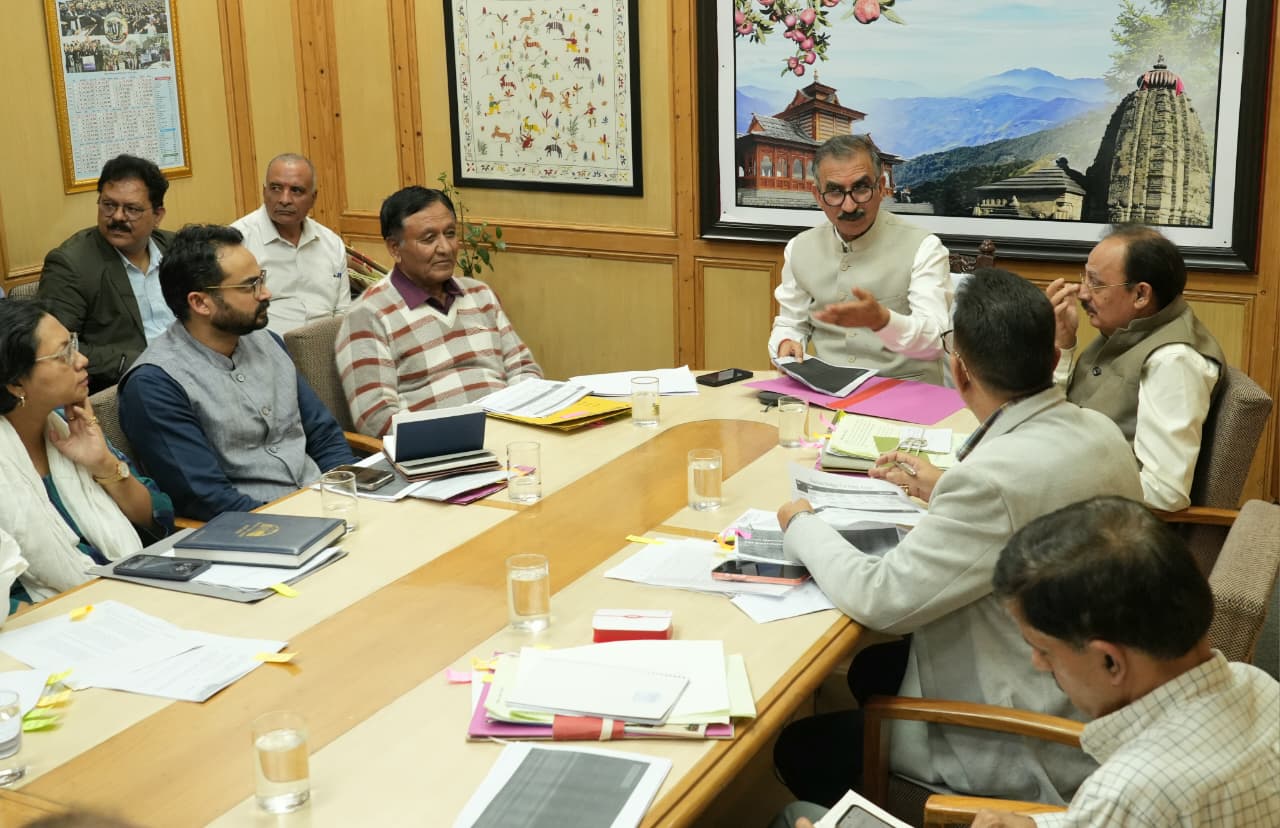 विदेशों में रोजगार के लिए विदेशी भाषा पाठ्यक्रम शुरू करेगी हिमाचल सरकार, मुख्यमंत्री ने दिए निर्देश