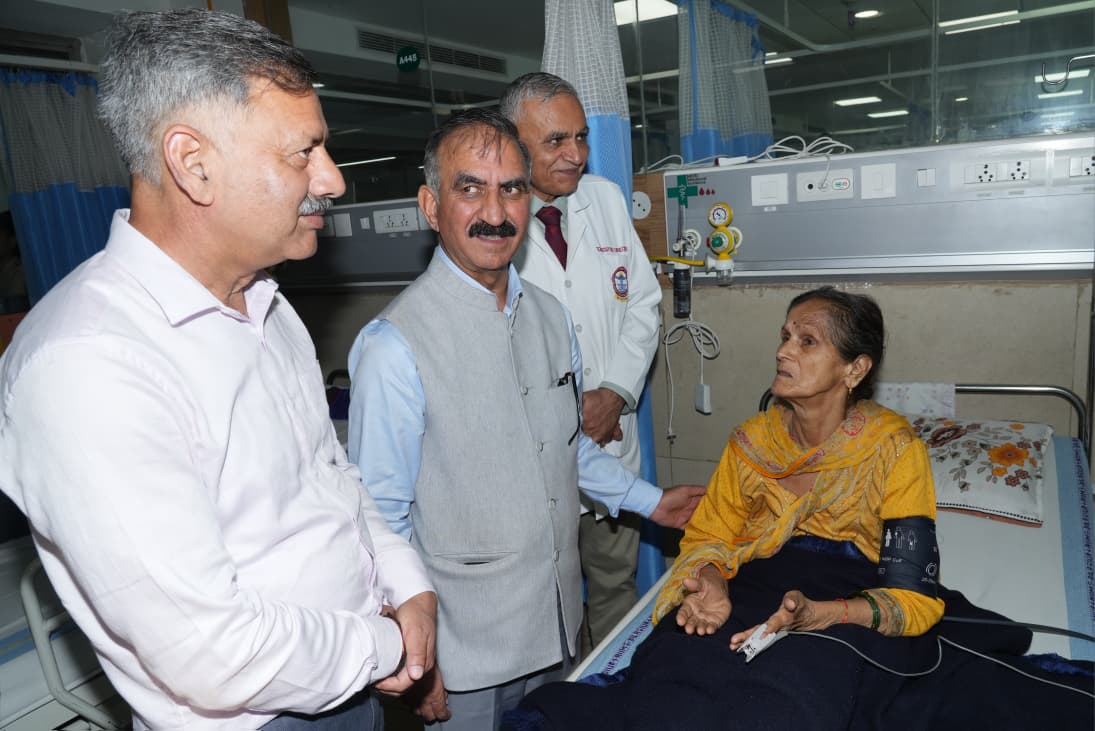 सिरमौर में दर्दनाक सड़क हादसा: 4 की मौत, 9 घायल, मुख्यमंत्री ने जताया शोक